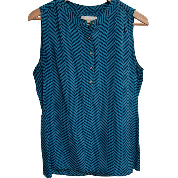 Banana Republic silk sleeveless blouse with metal buttons. - Picture 2 of 3